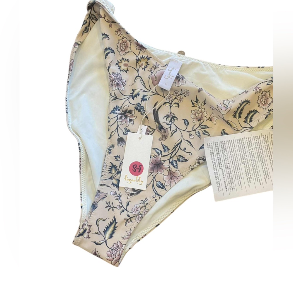 NWT Tigerlily bikini bottoms CREAM Size L